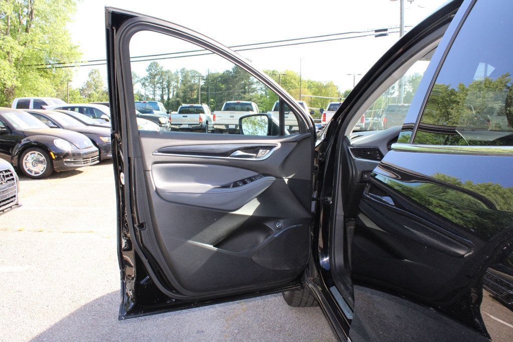 Used 2019 Buick Enclave Essence FWD image 11