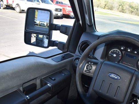 Used 2015 Ford F250 XL w/ Power Equipment Group image 18
