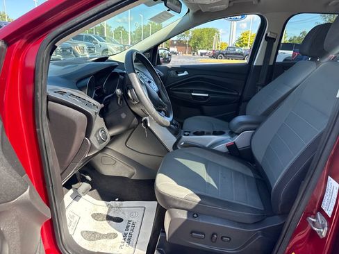 Used 2016 Ford Escape SE AWD/4WD image 19