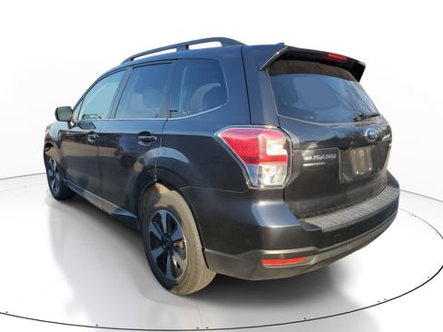 Used 2018 Subaru Forester 2.5i Limited image 4