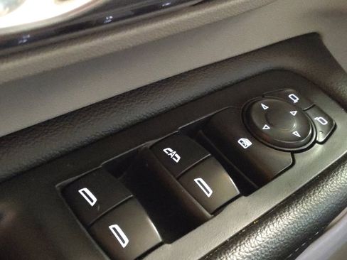 Used 2019 GMC Terrain SLE w/ Driver Convenience Package FWD image 27
