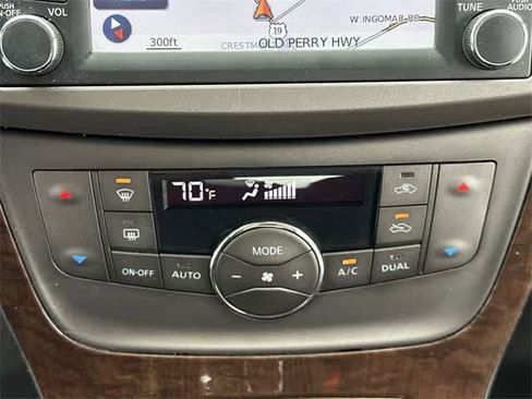 Used 2013 Nissan Sentra SL w/ Premium Pkg image 15