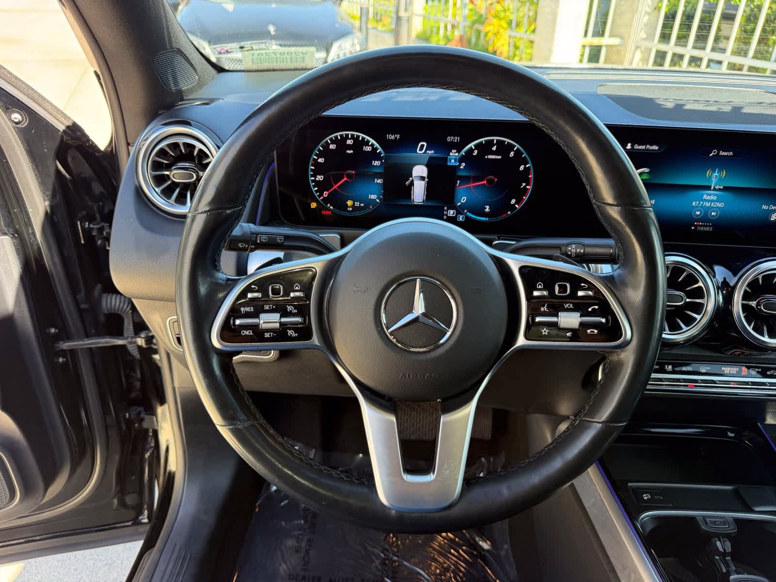 Used 2023 Mercedes-Benz GLB 250 image 28