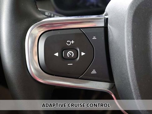 Used 2024 Volvo XC40 B5 Plus w/ Protection Package Premier image 6