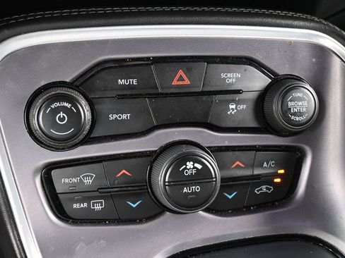 Used 2019 Dodge Challenger SXT image 24