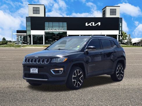 Used 2018 Jeep Compass Limited w/ Navigation Group AWD/4WD image 4