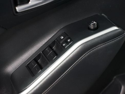 Used 2022 Toyota Highlander XLE FWD image 31