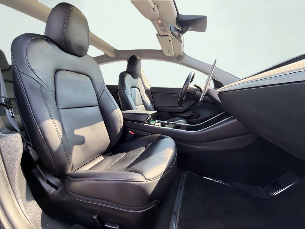 Used 2018 Tesla Model 3 Mid Range RWD image 32