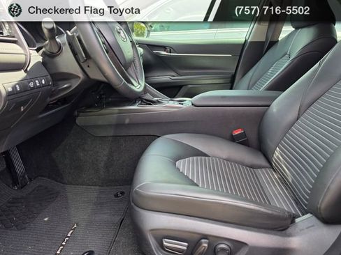 Used 2023 Toyota Camry SE w/ Cold Weather Package FWD image 8