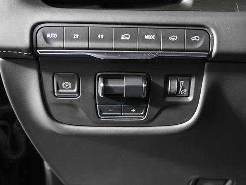 Used 2024 Cadillac Escalade Sport Platinum w/ LPO, ONYX Package AWD/4WD image 26