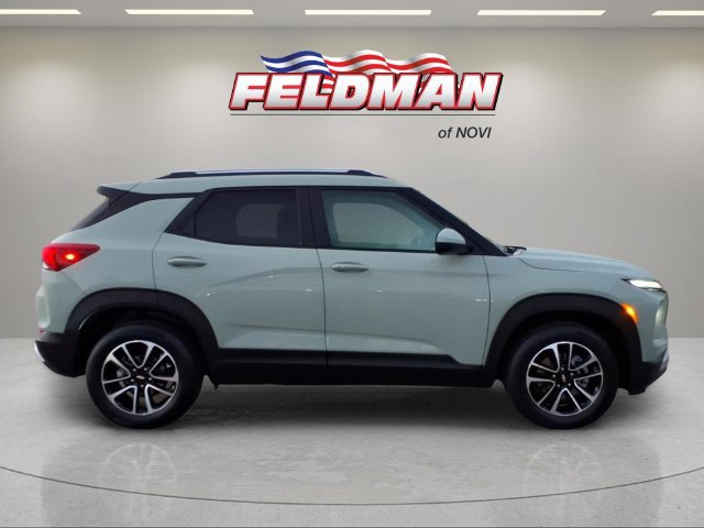 Used 2025 Chevrolet TrailBlazer LT w/ Convenience Package AWD/4WD image 7