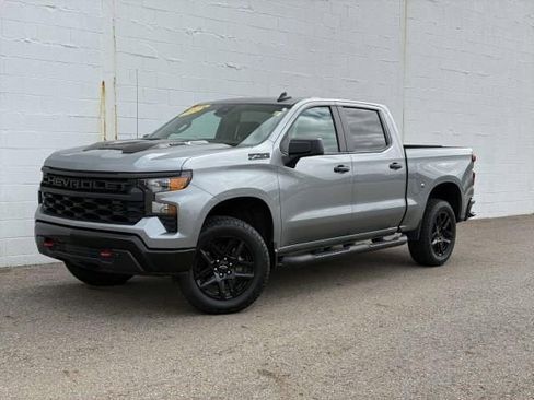 Used 2024 Chevrolet Silverado 1500 Custom Trail Boss w/ LPO, Dark Essentials Package image 1