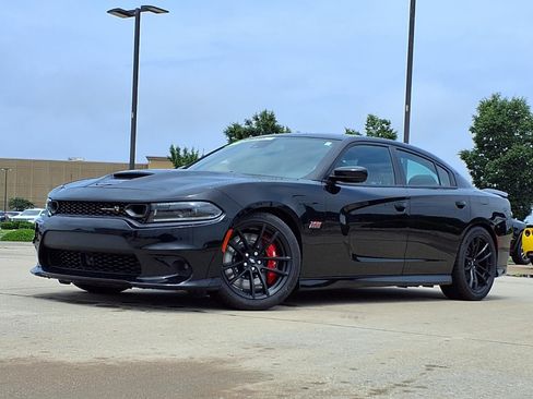 Certified 2023 Dodge Charger Scat Pack w/ Dynamics Package RWD image 2