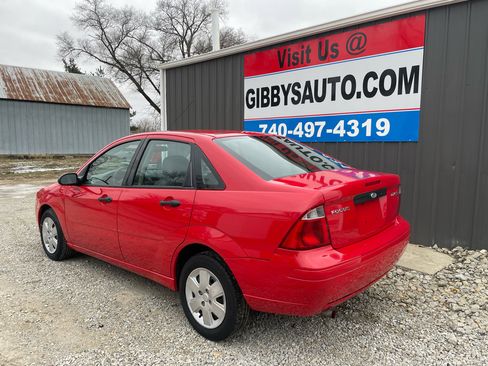 Used 2006 Ford Focus ZX4 Sedan image 2
