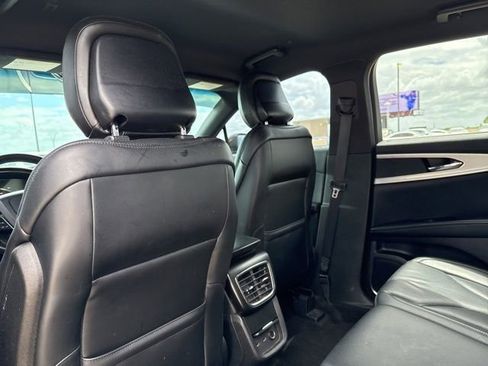 Used 2020 Lincoln Nautilus FWD w/ Equipment Group 101A image 11