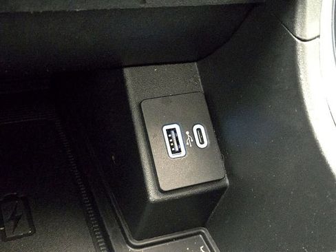 Certified 2021 Ford Edge Titanium image 26