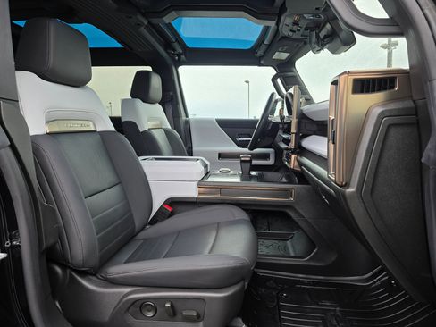 Used 2024 GMC Hummer EV 2X w/ Extreme Off-Road Package image 45