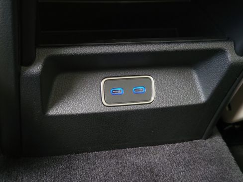Used 2024 Mercedes-Benz GLE 350 4MATIC image 21