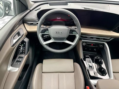 Certified 2025 Audi Q5 Premium Plus w/ Premium Plus AWD/4WD image 11