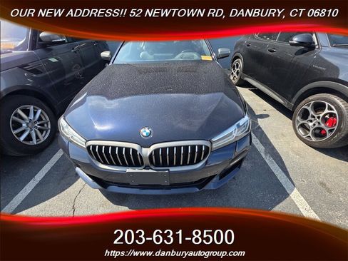 Used 2022 BMW M550i xDrive w/ Premium Package image 2