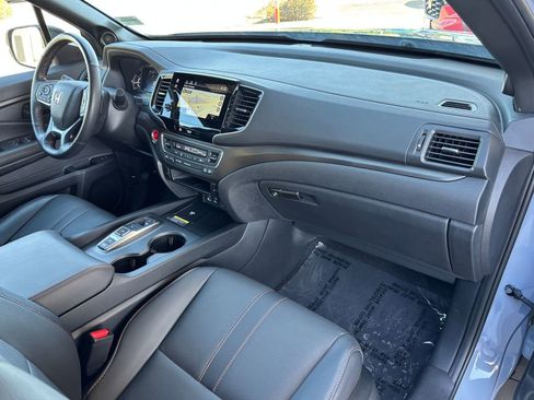 Used 2025 Honda Passport TrailSport image 22
