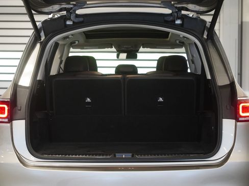 Certified 2023 Mercedes-Benz GLS 580 4MATIC image 32