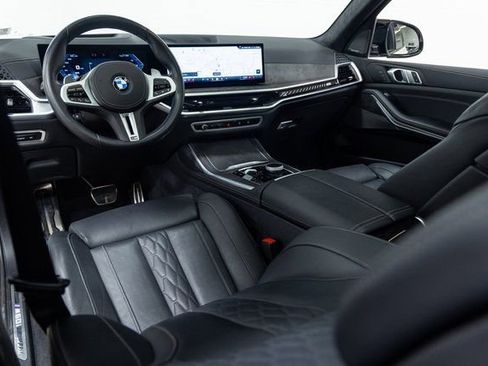 Certified 2025 BMW X7 M60i image 22