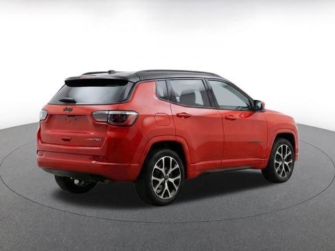 Used 2025 Jeep Compass Limited AWD/4WD image 9