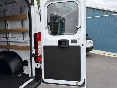 Used 2025 RAM ProMaster 2500 w/ U-Haul Equipment Group FWD image 10
