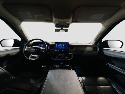 Used 2024 Ford Expedition Max XLT image 16