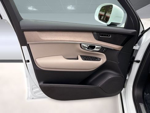Used 2026 Volvo XC90 B6 Plus w/ Protection Package image 12