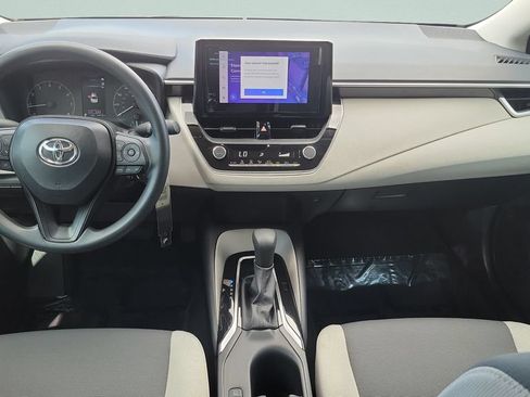 Used 2025 Toyota Corolla LE FWD image 11