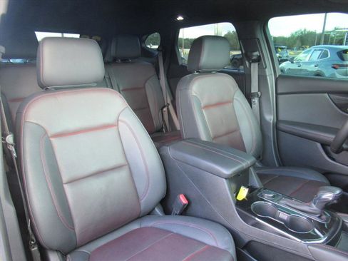 Used 2022 Chevrolet Blazer RS w/ Enhanced Convenience Package image 9