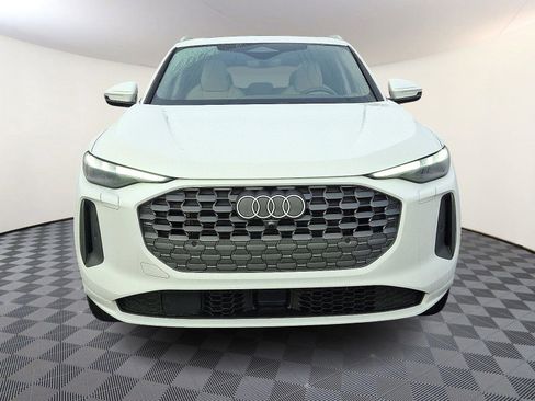 Used 2025 Audi Q5 Premium Plus w/ Premium Plus image 2