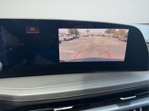 Used 2024 Cadillac XT4 Premium Luxury FWD image 19
