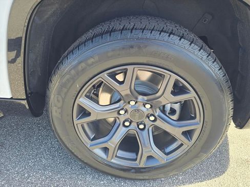 New 2026 Jeep Grand Wagoneer Limited image 7