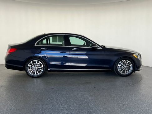 Used 2018 Mercedes-Benz C 300 Sedan image 2