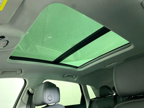 Certified 2022 Audi e-tron Premium Plus w/ Premium Plus Package image 18