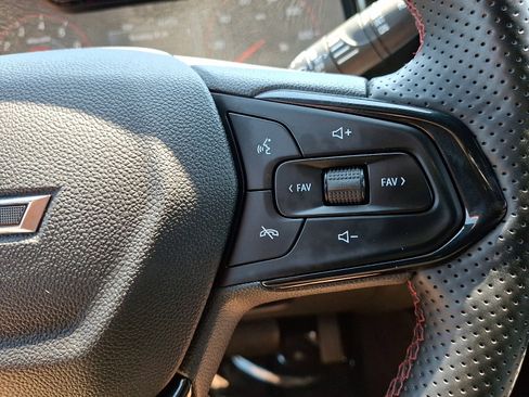 Used 2024 Chevrolet Trax RS w/ Driver Confidence Package FWD image 21