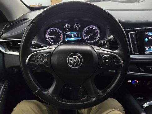 Used 2019 Buick Enclave Essence image 24