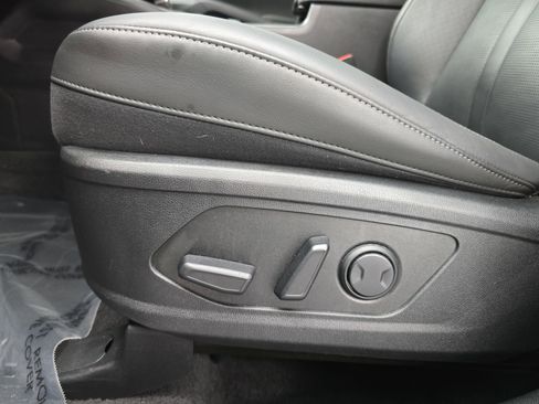 Used 2025 Kia Sorento S w/ Panoramic Sunroof Package image 29