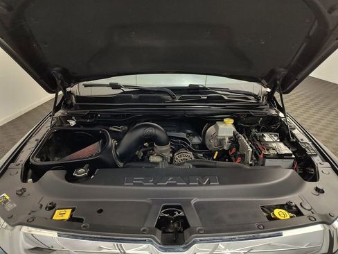 Used 2019 RAM 1500 Laramie AWD/4WD image 31