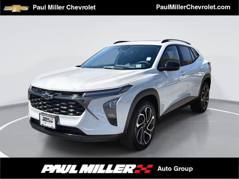 Certified 2024 Chevrolet Trax RS w/ Sunroof Package FWD image 1