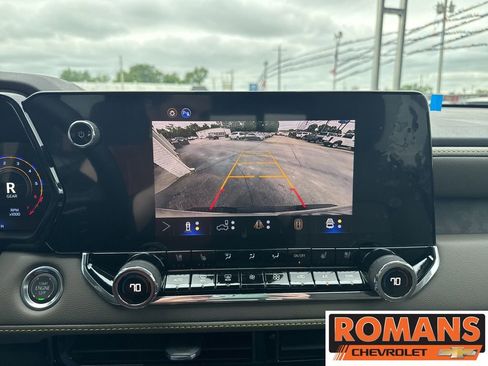 New 2026 Chevrolet Colorado ZR2 w/ Midnight Edition AWD/4WD image 17
