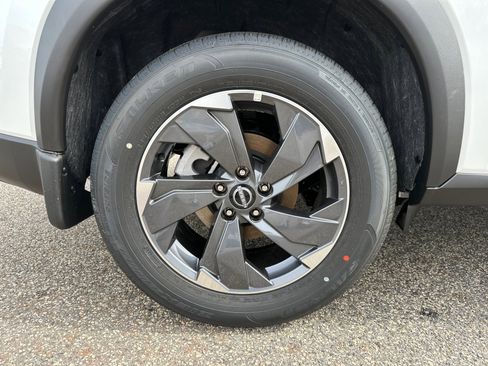 New 2026 Nissan Rogue SV w/ SV Premium Package image 17