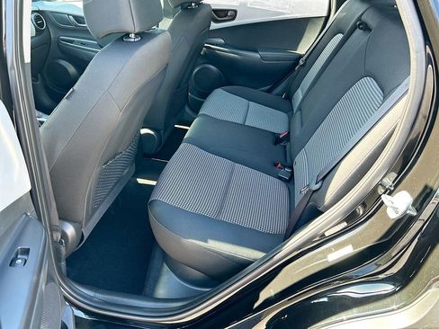 Used 2018 Hyundai Kona SE FWD image 22