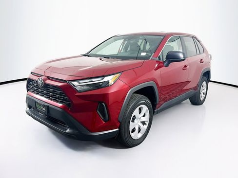 Used 2023 Toyota RAV4 LE FWD image 3
