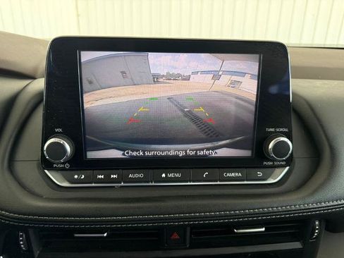 Used 2021 Nissan Rogue S FWD image 5