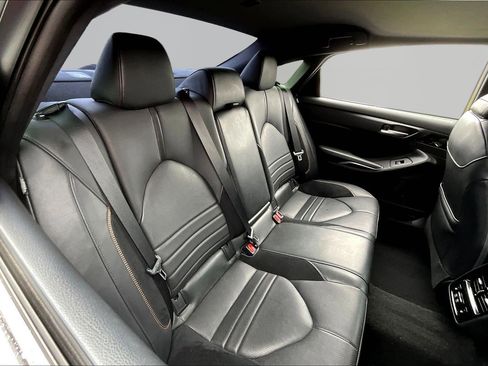 Used 2019 Toyota Avalon Touring FWD image 25