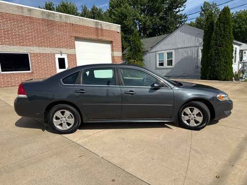 Used 2011 Chevrolet Impala LT FWD image 4